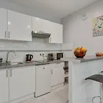 231 Tokyo Concept Apartment *